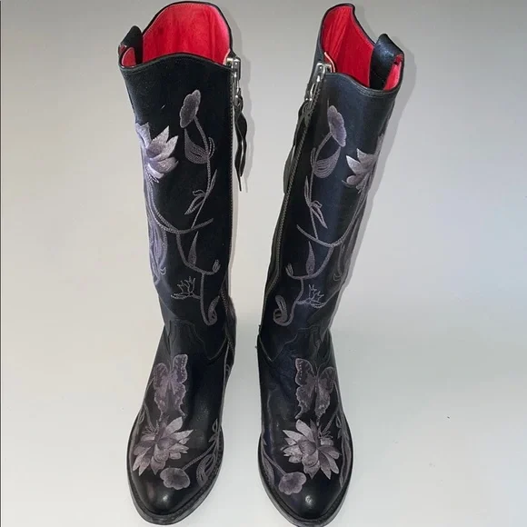 Beverly Feldman Floral Embroidered Black Boots - Picture 8 of 11